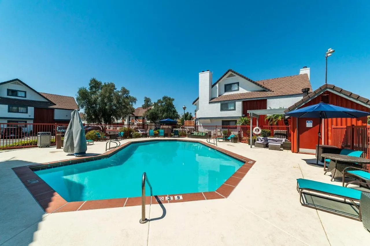 Metro Phx Upstairs 2Bd Sleeps 6 Heated Pool No Pets Allowed Phoenix 0*,  United States