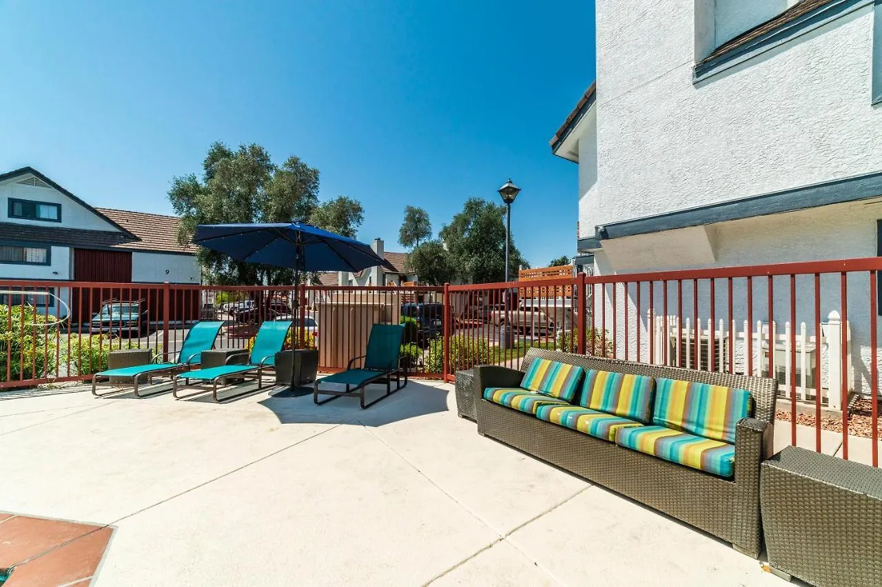 Metro Phx Upstairs 2Bd Sleeps 6 Heated Pool No Pets Allowed Phoenix United States